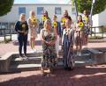 Bild: wel
Rektorin Christine Schneider (vorne links) und Konrektorin Stefanie Hauser (vorne rechts) freuen sich über den Zuwachs im Kollegium der Grundschule: (obere Reihe von links) Kerstin Hertl, Neele Cordt, Lisa Kläß, Marlene Bodensteiner, Lea Geier, Marcella Steinberger, Stephanie Grabinger.