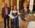 Bild: rn
Maria Treiber und Albert Nickl übergaben an Rosa Prell (Mitte) die Auszeichnung "Naturgarten" des Landesverbandes.