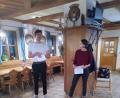 Bild: edo
Elina Dilger und Leander Schneider, Mitbegründer der Gruppe "Klimaentscheid Bayreuth", gaben einen umfassenden Einblick in die Arbeit mit Stadtrat und Bürgern.