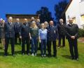 Bild: fz
Landrat Andreas Meier und Bürgermeister Rudolf Schopper (von rechts) zeichnen Aktive der Feuerwehren Püchersreuth, Wurz und Ilsenbach mit dem Feuerwehr-Ehrenzeichen in Gold und Silber aus.