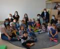Bild: jr
Wohl fühlen sich die Kinder in der für 90.000 Euro errichteten Notgruppe in den Räumen der ehemaligen Förderschule. Zum Start des Betriebs gekommen waren Bürgermeister Bernd Sommer (rechts) und dahinter Stadtbaumeister Hubert Siller zusammen mit Einrichtungsleiterin Katja Bloßfeldt.