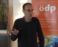 Bild: exb
Bundestagskandidat Sönke Siebold sprach beim Wahlkampfabschluss der ÖDP in Burglengenfeld.