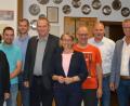 Bild: u
Jeweils einstimmig gewählt wurden die Mitglieder des Massenrichter CSU-Vorstandes (von links): Herbert Rauch, Gisela Luber, Schriftführer Florian Wisneth, stellv. Vorsitzender Hubert Fick, Vorsitzender Josef Luber, CSU-Bundestags-Direktkandidatin Susanne Hierl, stellv. Vorsitzender Dieter Kohl, Schatzmeister Michael Fellner und Bürgermeister Hermann Falk.