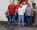 Bild: njn
Alexander Duschl sen. (Dritter von links) erspielte sich den Vereinsmeistertitel. Mit auf dem Bild sind (von links) Martin Huber, Johann Gürtler, Edgar Forster, Alois Helgert, Werner Gmeiner und Vorsitzender Andreas Wittmann.