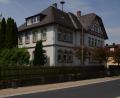 Bild: ak
Auf Wohlwollen des Gemeinderates stießen die Pläne für den Umbau des alten Schulhauses in Kirchenlaibach in eine Kindertagesstätte.