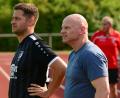 Bild: ham
Jürgen Kost (rechts) hat sein Traineramt in Schwarzenfeld zur Verfügung gestellt. Er war erst im Sommer in den Sportpark gekommen.