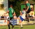 Bild: ham
Maximilian Schatz (rechts) und Matthias Schreyer sind mit ihren Kollegen vom FC Wernberg eher durchschnittlich in der Bezirksliga Nord unterwegs. Am Samstag kommen die unberechenbaren Etzenrichter in die Marktgemeinde.