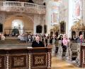 Bild: stg
In der Speinsharter Klosterkirche geht der Kongress „Zukunftsfähige Führung mit christlichen Werten“ über die Bühne. Hauptreferent ist der bekannte Unternehmer Claus Hipp (vorne, Mitte).