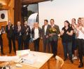 Bild: Gabi Schönberger
Beifall und Blumen von Tobias Reiß, Andreas Meier, Roland Grillmeier, Stephan Oetzinger, Dagmar Nachtigall und Stephan Gollwitzer, für den siegreichen CSU-Direktkandidat Albert Rupprecht und sein Team Friedericke Heiner, Marie-Alice Krause, Carmen Pepiuk und Andrea Lang bei der CSU-Wahlparty am Weidener Postkeller.