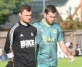 Archivbild: gb
Bis ein neuer Trainer gefunden wird, übernimmt Martin Bächer (rechts) die sportliche Verantwortung beim SV Mitterteich. Unterstützt wird Bächer von Mauricio Göhlert (links).