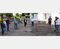 Bild: nag
Am Bischof-Rosner-Platz in Schnaittenbach ist die Neugestaltung im Endspurt. Davon macht sich der CSU-Vorstand vor Ort ein Bild.