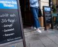 Symbolbild: Sven Hoppe/dpa
Eine Tafel vor einer Gaststätte weist auf den Zutritt nach 3G-Regel hin.