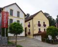 Bild: ü
Nach dem Muster der Wiederbelebung von Heberbräu in Kirchenthumbach (Bild), soll die Böheim-Brauerei in Pegnitz saniert werden. Gebraut werden soll dann mit Rohstoffen aus der Region.