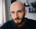 Bild: exb/jip Film und Verleih
Ein Gespräch mit Christoph Eder, Regisseur des Eröffnungsfilms "Wem gehört mein Dorf", gehört bei der Online-Eröffnung der Zwickl-Dokumentarfilmtage zum Programm.