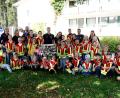 Bild: bkr
Die Feuerdrachen verabschiedeten Daniel Müller (Mitte), der die Kinder von Anfang an mit betreut hat.