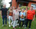 Bild: bir
Ihren 90. Geburtstag feierte die Jubilarin Anne Beer, die „Gustl-Anne“, im engsten Kreis mit ihrer Familie. Neben Verwandten und Freunden gratulierten zu ihrem Ehrentag auch kirchliche und politische Vertreter sowie Abordnungen verschiedener Thanhauser Vereine, aufgrund der derzeitigen Einschränkungen teilweise auch per Telefon oder Grußkarte.