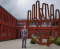 Bild: Eger
Thomas Gollwitzer vor dem Amt für Ländliche Entwicklung (ALE) in Tirschenreuth. Seit 2008 ist er Amtsleiter, seit 2013 ist er mit der Behörde in Tirschenreuth.