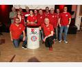 Bild: gw
Nach den Neuwahlen beim FC-Bayern-Fanclub: (knieend, von links) Vorsitzender Gerhard Pickel, Günther Wedel, (zweite Reihe, von links) Andrea Luber, Evelyn Bojer, Helmut Stiegler, Manfred Zahn, Benjamin Schinhammer, (hinten, von links) Reinhard Brehm, Manfred Seitz, Gerd Windl, Maximilian Schinhammer, Hans-Jürgen Seebauer und Markus Fleischmann.