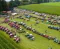 Bild: Lukas Kappl
Mit einem derartigen Ansturm beim ersten Oldtimer-Treffen hatten selbst die Initiatoren nicht gerechnet, 350 Fahrzeuge und ungefähr 1000 Besucher strömten am Sonntag nach Tännesberg.