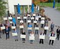 Bild: gsp
Die 26 "Goldenen Handwerksmeister" mit Gerhard Ulm, Vizepräsident der Handwerkskammer Niederbayern-Oberpfalz, und Bürgermeister Martin Preuß (vorne von links).
