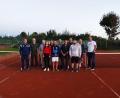Bild: gi
Von diesem Team wird der Tennisclub Moosbach mit seinem 1. Vorsitzenden Michael Bock (Vierter von rechts) die nächsten drei Jahre geführt.