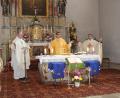 Bild: wro
Den Aussendungsgottesdienst in der Pfarrkirche St. Michael in Wiesau zelebrierten (von links) Pfarrer Markus Nees, Domkapitular Thomas Pinzer und Pater Dominikus von den Passionisten aus Schwarzenfeld.