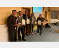 Bild: exb
Geehrt für langjährige Treue zur Jägerkameradschaft Auerbach: (von links) Anton Dippold (60 Jahre), Horst Rössel (50 Jahre), Hubert Bachmann (40 Jahre), Zweite Vorsitzende Gabi Schleicher und Otto Aron (40 Jahre).