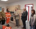 Bild: Eger
Am Dienstag war die Einweihung der neuen Johanniter-Rettungswache in Wernersreuth: Mit dabei waren (von links) der Leiter der ILS Weiden, Jürgen Meyer, der Leiter des Rettungsdienstes der Johanniter Ostbayern, Frank Zirngibl, der Regionalvorstand der Johanniter in Ostbayern, Martin Steinkirchner, die Leiterin der Rettungswache Wernersreuth, Alexandra Beck, Landrat Roland Grillmeier, Bad Neualbenreuths Bürgermeister Klaus Meyer, die stellvertretende Geschäftsleiterin der ZRF Nordoberpfalz, Renate Nastvogel und ZRF-Geschäftsleiter Alfred Rast.