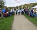 Bild: bö
An der Uferpromenade in Hohenburg startet die Laufgruppe auf den Weg zum ersten Tagesziel in Kallmünz.
