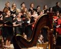 Archivbild: uz
Bereits 2017 begeisterten Singing Witt und die Hofer Symphonikern, damals zugunsten des Fördervereins St. Sebastian.
