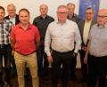 Bild: do
Der neue Vorstand der Stadtkapelle mit Ehrengästen: (von links) Dirigent Stefan Wittmann, dritter Bürgermeister Udo Müller, Vorsitzender Martin Danzer, Beisitzer Sebastian Busch, stellvertretender Vorsitzender Gerhard Fahrnbauer, Schriftführer Gerhard Danzer, Stadtverbandsvorsitzender Dieter Kies und Kassier Ludwig Lindner.
