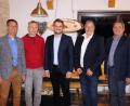 Bild: jma
Die neue Führungsspitze der Freien Wähler Aufschwung Auerbach bilden (von links) Holger Eckert, Josef Stiefler-Ebert, Christoph Ziegler und Michael Streit, hier mit Bürgermeister Joachim Neuß.