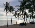Symbolbild: Watt Thongdee/dpa
Ein leerer Strand in Pattaya. Nun sollen die Touristen zurückkehren.