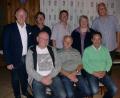 Bild: sh
Der Vorstand des neuen Skat-Clubs mit den Ehrengästen (hinten, von links): Bürgermeister Marcus Eichenmüller, Detlef Dolge, Peter Stingl, Agnes Schlosser und der Präsident des Bayerischen Skatverbandes, Ulrich Rönz; (vorne, von links) Peter Reichhardt, Hans Nagler und Udo Behnke.