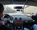 Archivbild: Armin Weigel/dpa
Anstellen zum Führerschein heißt es bei vielen Fahrschulen. Fahrlehrer arbeiten am Limit. Personal zu finden ist aber leichter gesagt als getan..