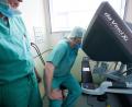 Bild: Christian Charisius/dpa
Das "da Vinci Xi" OP-Robotersystem ist ein Meilenstein in der Krebs-Operation.
