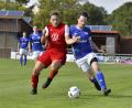 Archivbild: Hubert Ziegler
Schulter an Schulter dem Hinrundenende in der Fußball-Bezirksliga Nord entgegen: Die Vorrunde war für die DJK Ensdorf (rechts Fabian Westiner) ernüchternd. Vor dem letzten Spiel stehen nur drei Punkte auf der Habenseite.