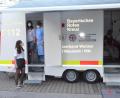 Archivbild: Kunz
In Weiden und im Landkreis Neustadt/WN sind nach wie vor mobile Teams unterwegs, die bürgernahe Impfungen anbieten, so wie hier bei den Sommerserenaden in Weiden.