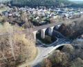 Bild: DB Netz AG/exb
Die Eisenbahnbrücke Egertalviadukt in Marktleuthen bekommt Schallschutzwände.