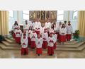 Bild: Richard Beer
Ausgeschiedene und neue Ministranten der Pfarrei Herz Jesu Rosenberg.