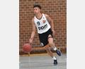 Bild: A. Schwarzmeier
Die jungen Neustädter Basketball-Talente – wie hier der 16-jährige Jariah Oliver – müssen sich erst an das höhere Spieltempo und die größere Härte der 2. Regionalliga gewöhnen. Fehler machen ist da erlaubt.