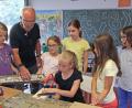 Archivbild: nm
Bastelzeit in der Kulturwerkstatt: Auf die Flosser Mittelschüler warten jede Menge Workshops.