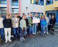 Bild: Andreas Fröhlich/exb 
Die Gymnasiasten unterstützten die Aidshilfe von Pater Lagleder in Südafrika und das Hilfsprojekt Aktion Tschernobyl Pfreimd finanziell.