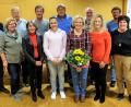 Bild: wlr
Die Tennisvorstandschaft in fast unveränderter Form. Nach vielen Jahren wurde Kornelia Gebhardt (mit Blumen) aus dem Gremium verabschiedet. Alle anderen freuen sich auf die Herausforderungen der nächsten zwei Jahre.