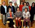 Bild: R. Kreuzer
So sieht der Vorstand des Katholischen Frauenbunds St. Konrad nach den Neuwahlen aus: Vorsitzende Agnes Hartwig (sitzend, Mitte), erste Schriftführerin Gaby Narozny (sitzend, rechts), (hintere Reihe, von links) Schatzmeisterin Monika Völkl, zweite Vorsitzende Anita Hösl, Beisitzerin Angela Solter, zweite Schriftführerin Regina Weiß, Beisitzerin Annette Betting, Beisitzerin Gabi Langhoff und Beisitzerin Sabine Della Putta.
