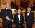 Bild: Johannes Röttges/exb
In der Basilika musizierten (von links) Thomas Irmen (Trompeten und Corno da caccia), Professor Ludwig Güttler (Trompeten und Corno da caccia) sowie Friedrich Kircheis (Orgel).