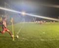 Bild: lei
Im besten Licht bestreitet eine Auswahl aus Eschenfelden und Königstein das Premierenspiel für die neue LED-Anlage gegen die Alten Herren des FC Edelsfeld.