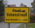 Bild: dob
Welche Bedeutung hat der "Dynamoland"-Sticker am Vohenstraußer Ortsschild.