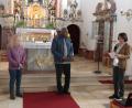 Bild: aun
Bei der Spendenübergabe (von links) Lea Brenner von der Missio München, Priester Abbe Fulgence Coly aus dem Senegal und KLB-Vorsitzende Margarete Hiereth von der Ortsgruppe Utzenhofen.