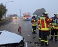 Bild: jma
Ein Frontalzusammenstoß zweier Autos am Mittwochmorgen im Nebel bei Weiherzant (Gemeinde Ursensollen).